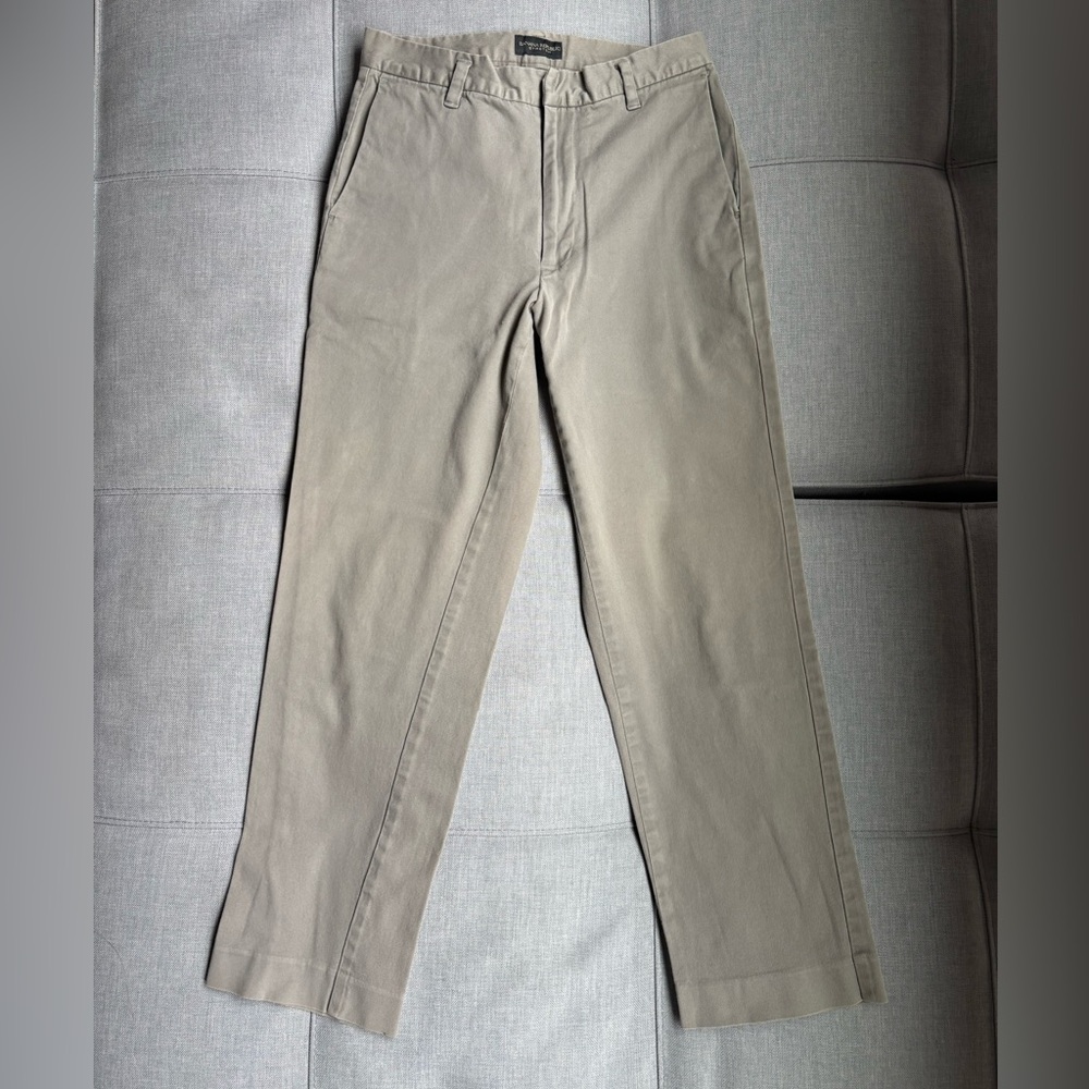 Banana Republic Men’s Vintage Khaki Chino Pants